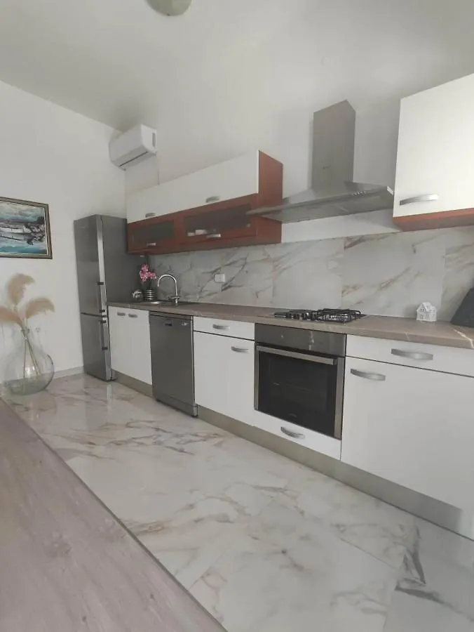 Apartmani M& I Trogir Croatia