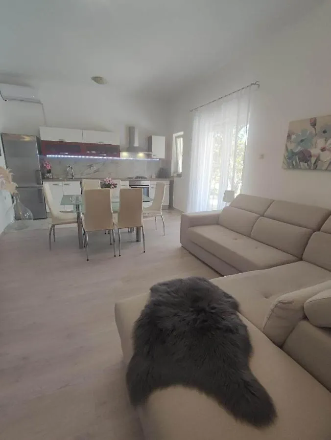 Apartmani M& I Trogir 0*,  Croatia