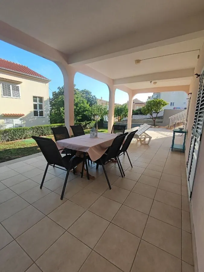 Apartmani M& I Trogir Apartment