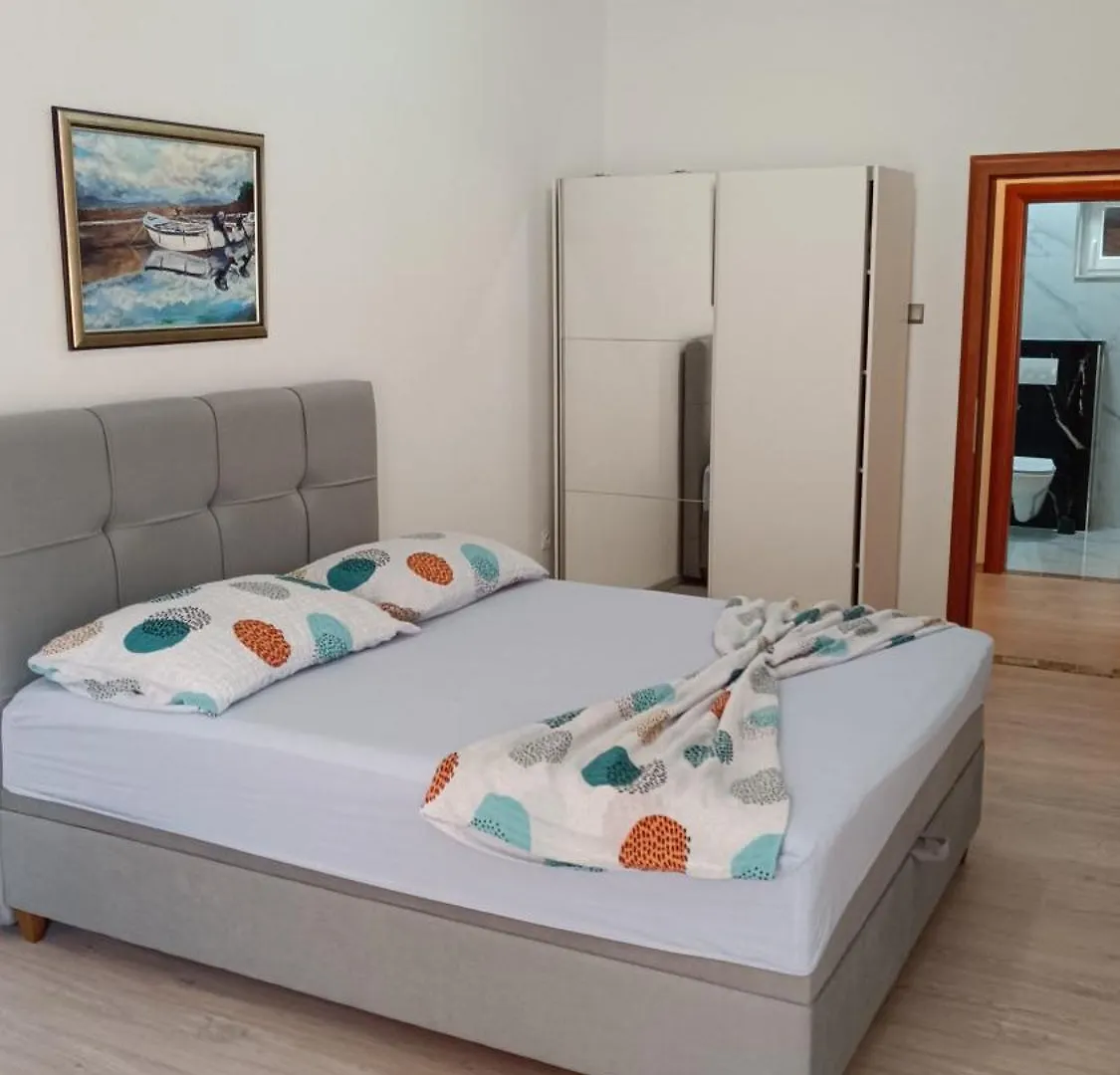 Apartmani M& I Trogir
